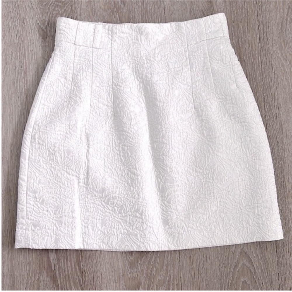 Mini Pencil Skirt Embroidery White